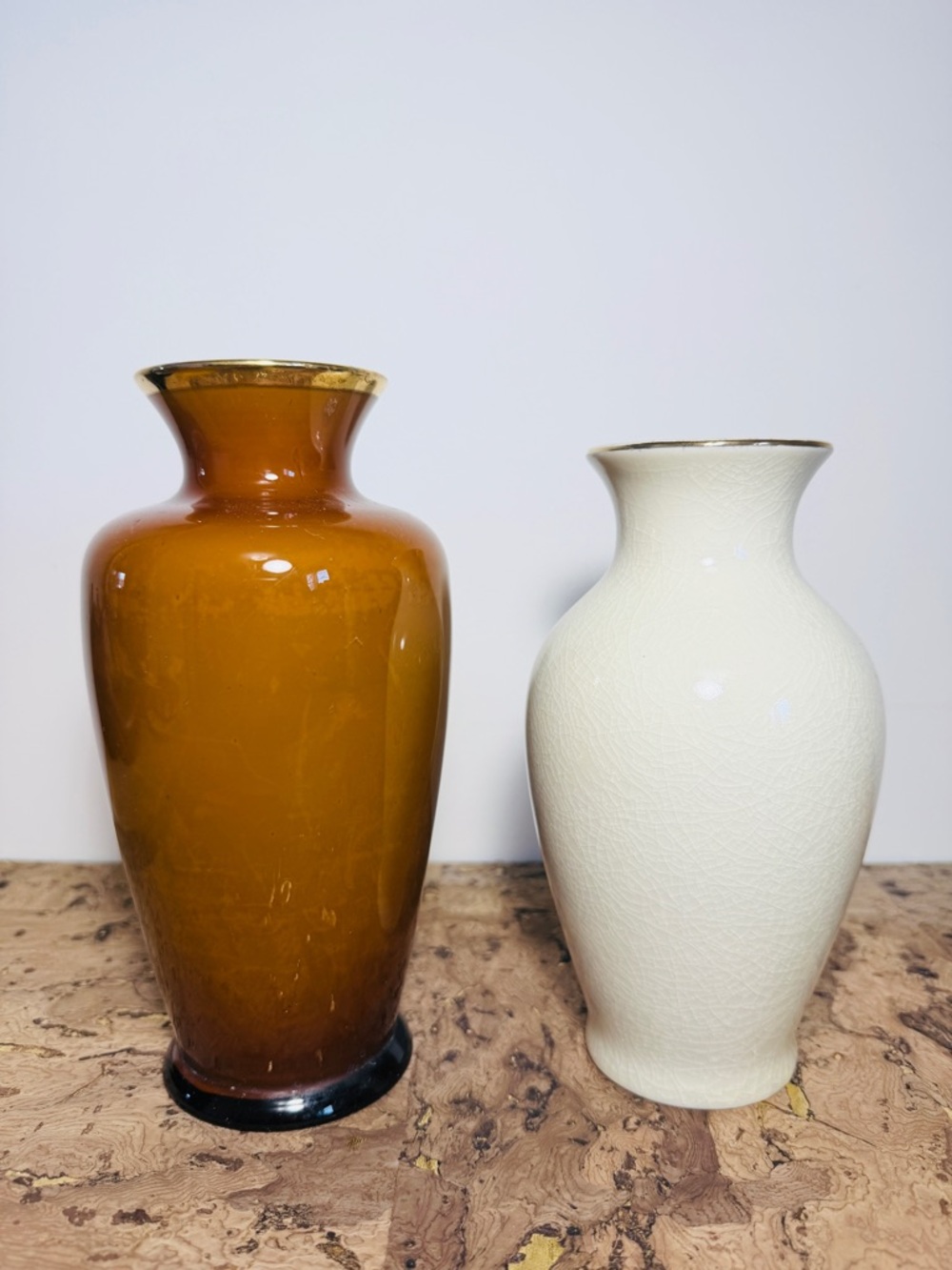 2 Oriental Art Inspired Ceramic Vases Floral & Bird Motif w/ Gold Trim π¦
- Picture 4 of 7